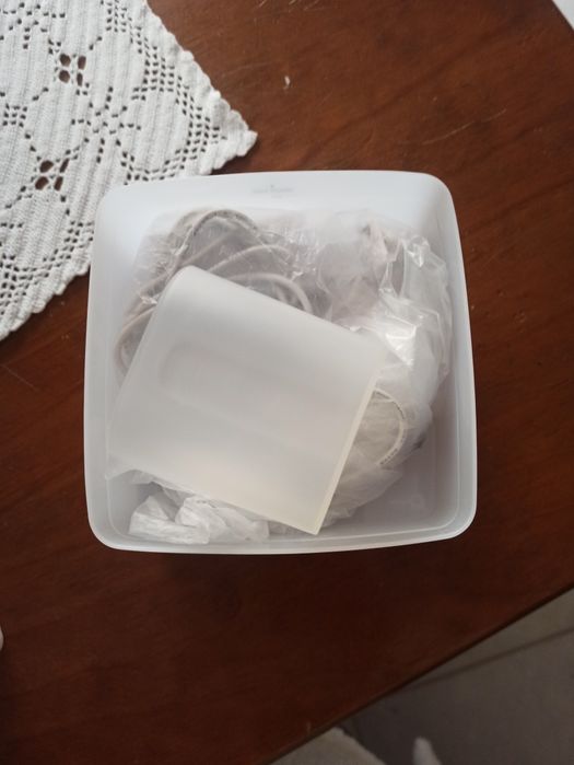 Difusor de óleos essenciais/ humidificador de ambiente