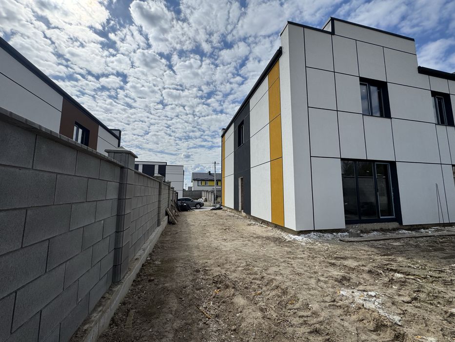 Продам котедж з міськими комунікаціями та газом в р-н Ювілейного