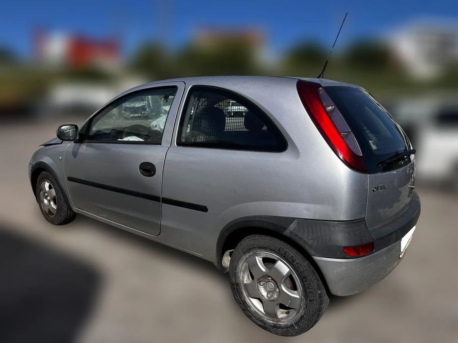 Opel Corsa C 1.7 DTI Van de 2001 para peças