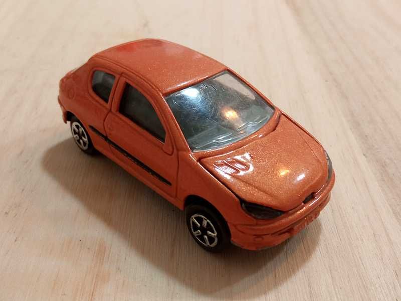 Peugeout 206 - Majorette