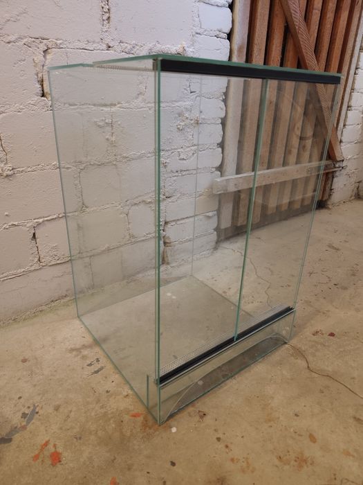 Terarium stan bardzo dobry.