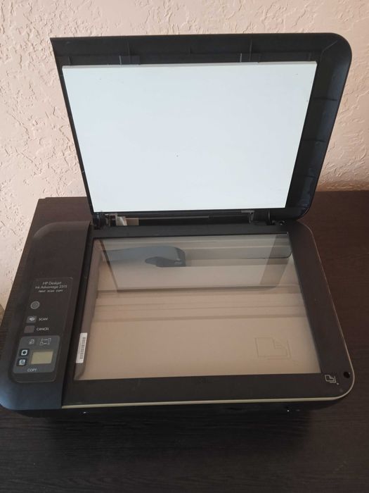 Продам Принтер HP -2115 . ксерокс сканер МФУ