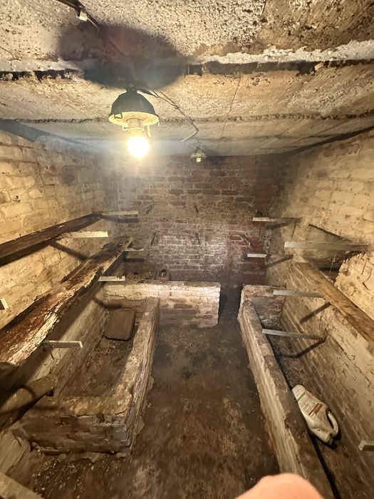 Продам гараж с подвалом