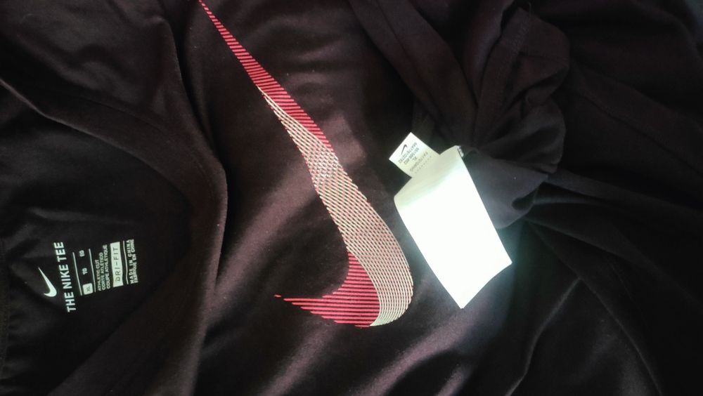 świetny t-shirt Nike Tee dri -fit stan idealny