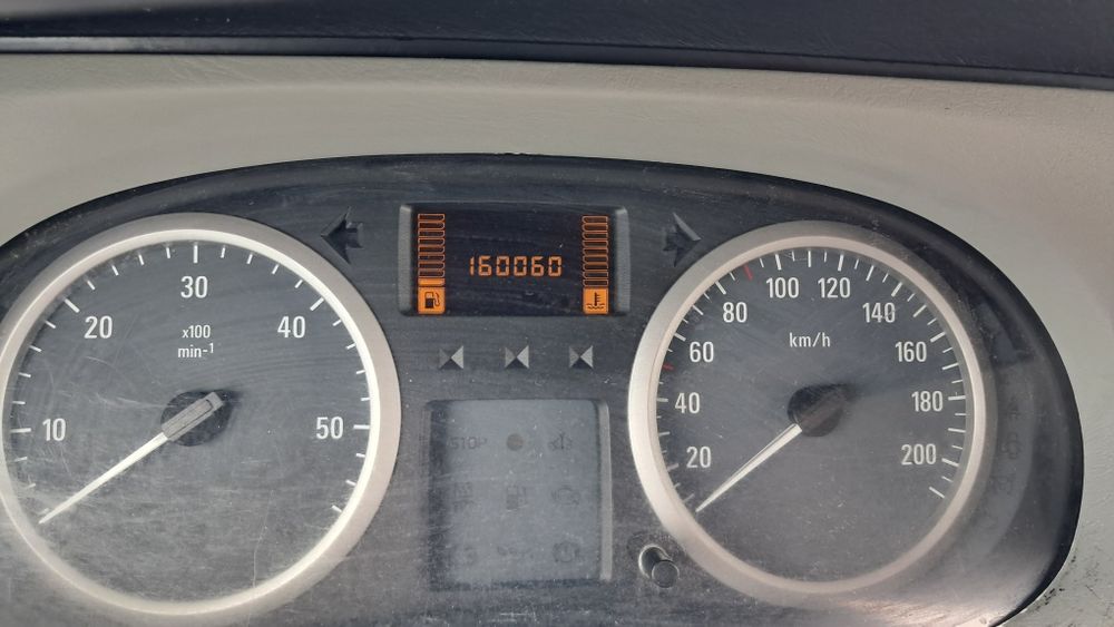 Sprzedam samochód dostawczy Opel vivaro Long 2,0 cdti