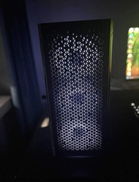 Ryzen 5 7500F / RTX 5060 / DDR5 32GB / SSD 2TB M.2 NVMe