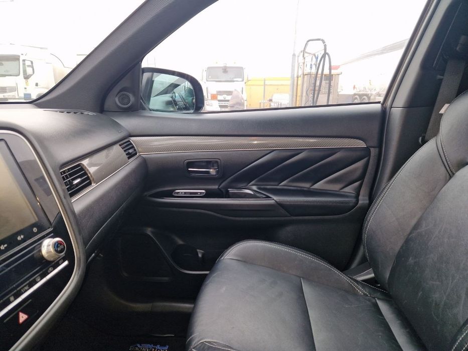 Mitsubishi outlander phev 2019