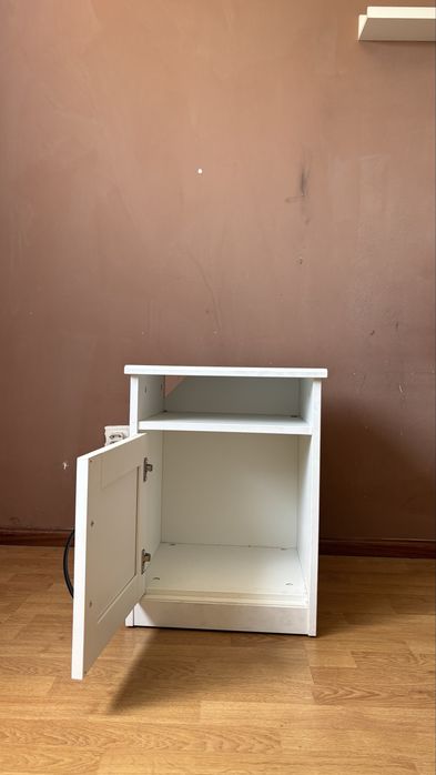 Mesa de Cabeceira branca IKEA
