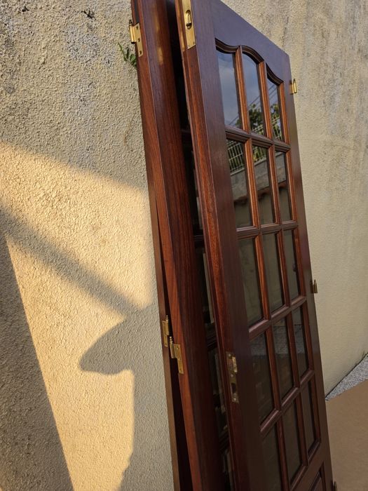 4 Portas com vidrado impecáveis
