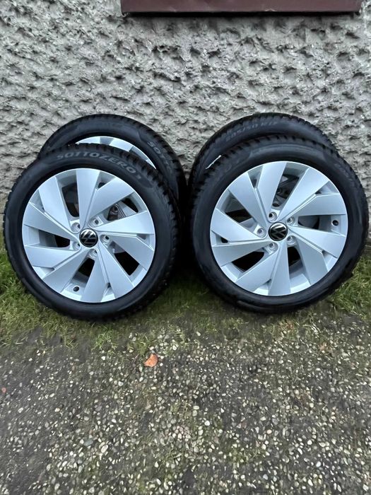 Koła Alufelgi 17" Vw Golf 8 5x112 Et 46 zima 205/50/17 stan igła