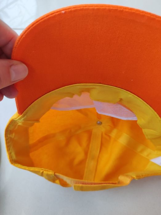 Czapka dziecięca z daszkiem