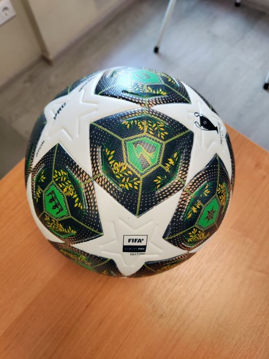 Мяч футбольный Адидас Финал Мюнхен 2025  размер 5