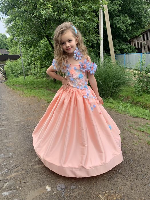 Випускна сукня для садочка