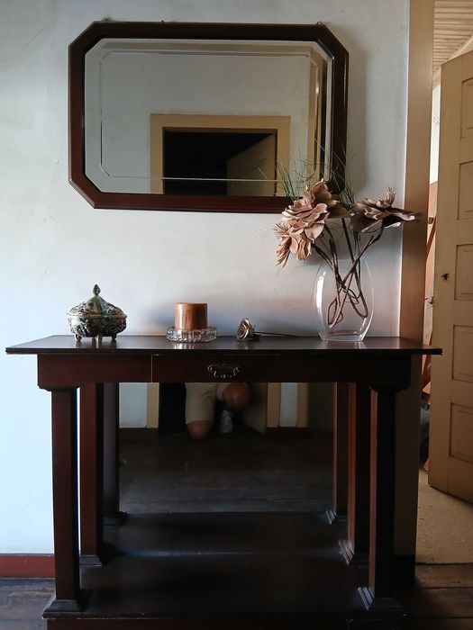 Aparador de Entrada com Espelho