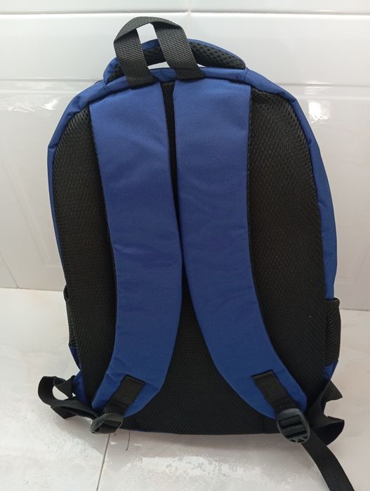 Mochila escolar nova