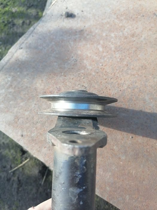 Натяжний ролик  МТЗ-1221