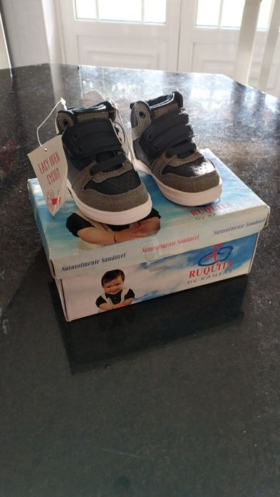 Botas  Novas tam. 19, azuis.