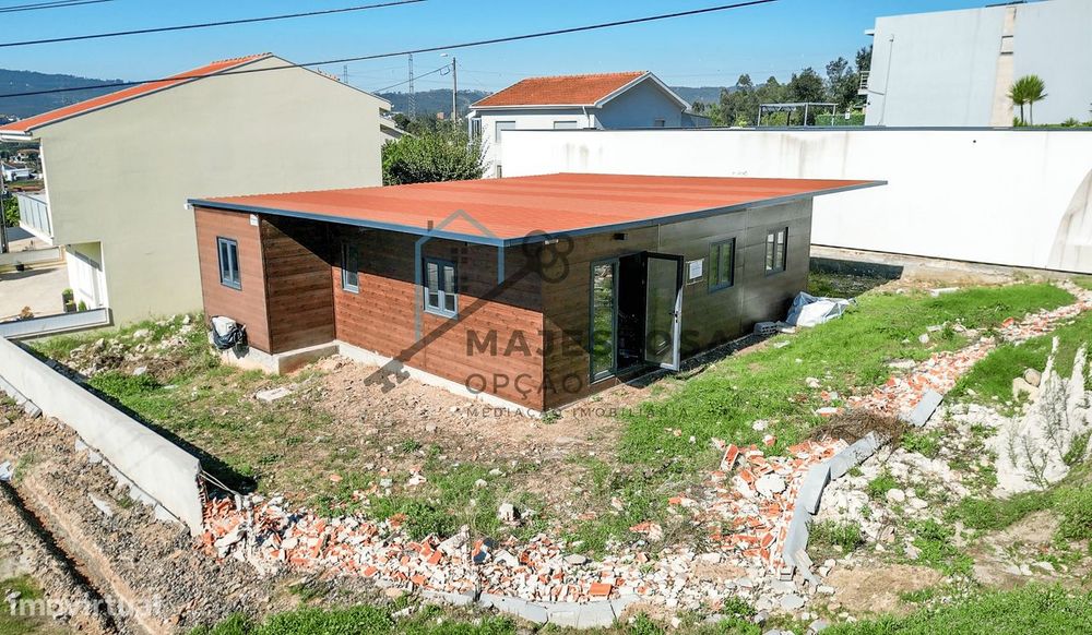 Moradia Térrea Modular com Jardim — Gandra, Paredes