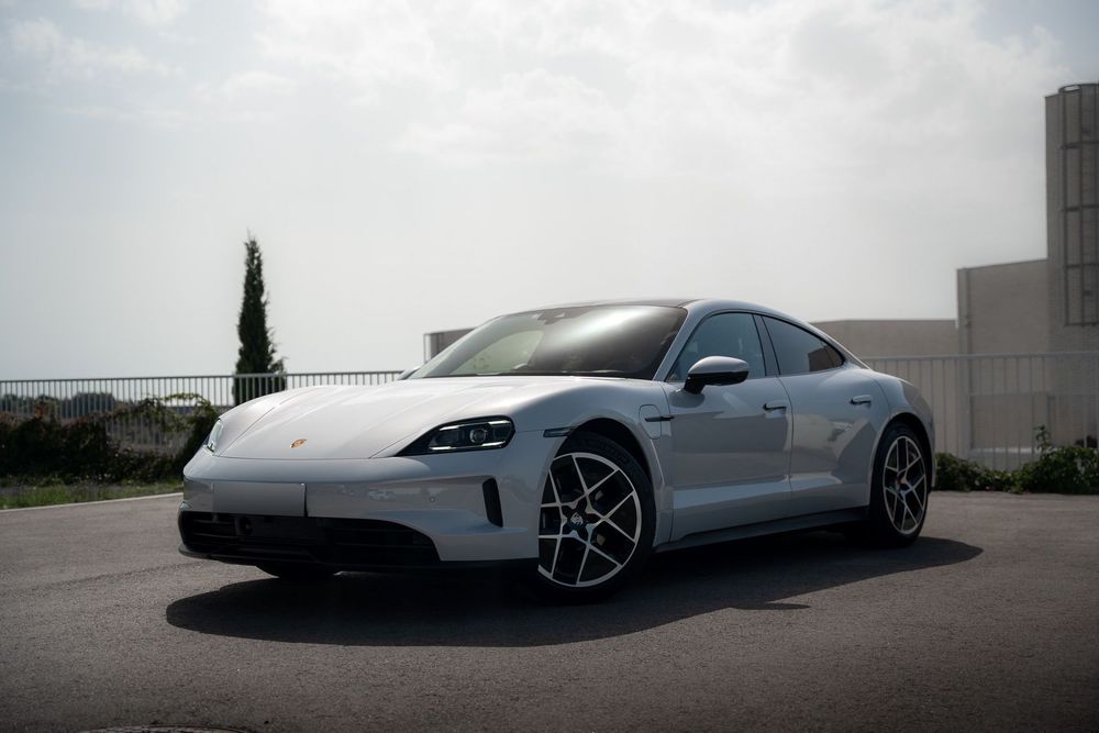 Porsche Taycan Bateria Performance Plus