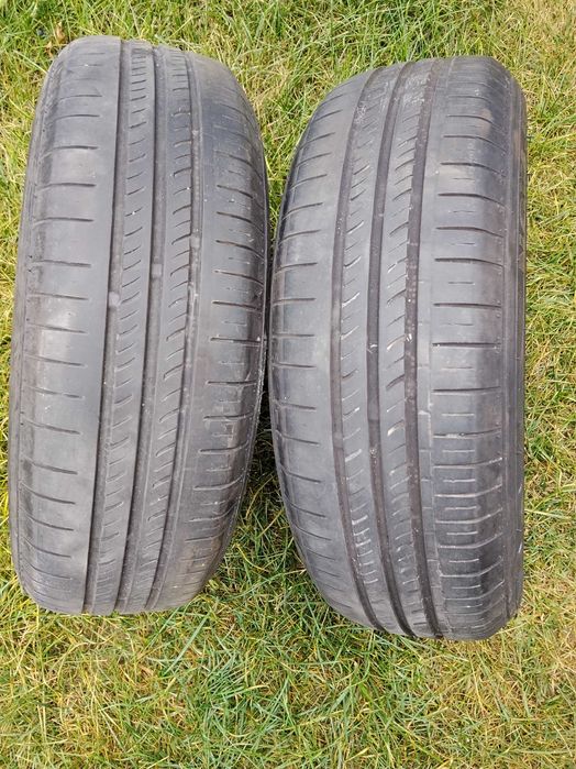 Pneus 155/70R13 (25€ o par)