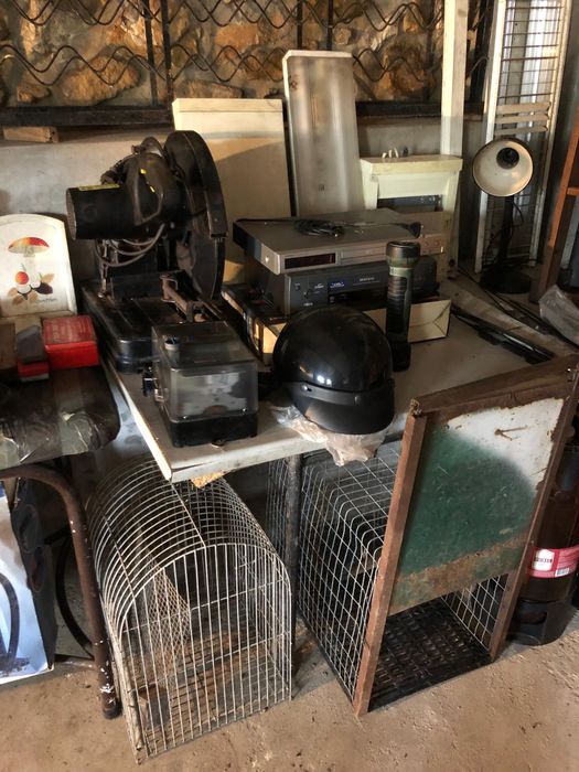 Lote de velharias/sucatas