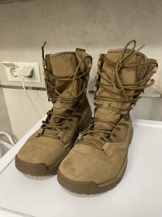 Nike берці чоловічі, розмір 42.5 (27 сантиметрів устілка)