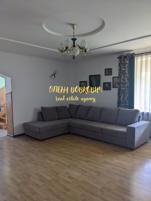 Просторий Сімейний Будинок з Ділянкою в Крихівцях!