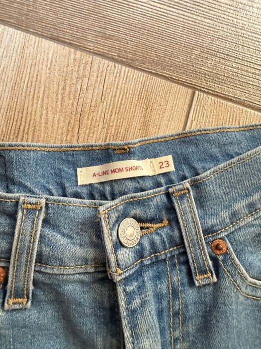 Шорти levis 23 розмір