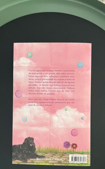 2 livros “A minha vida fora de série” (1ª e 2ª temporadas)