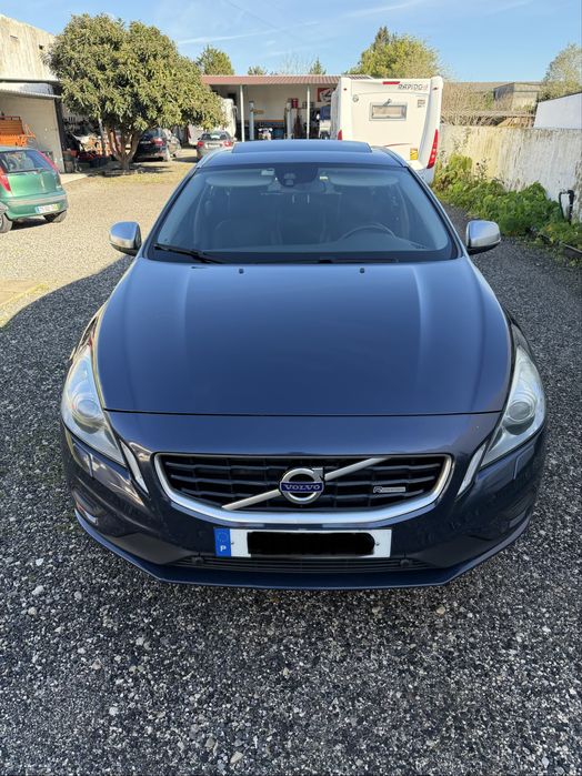 Volvo V60 D2 R Design