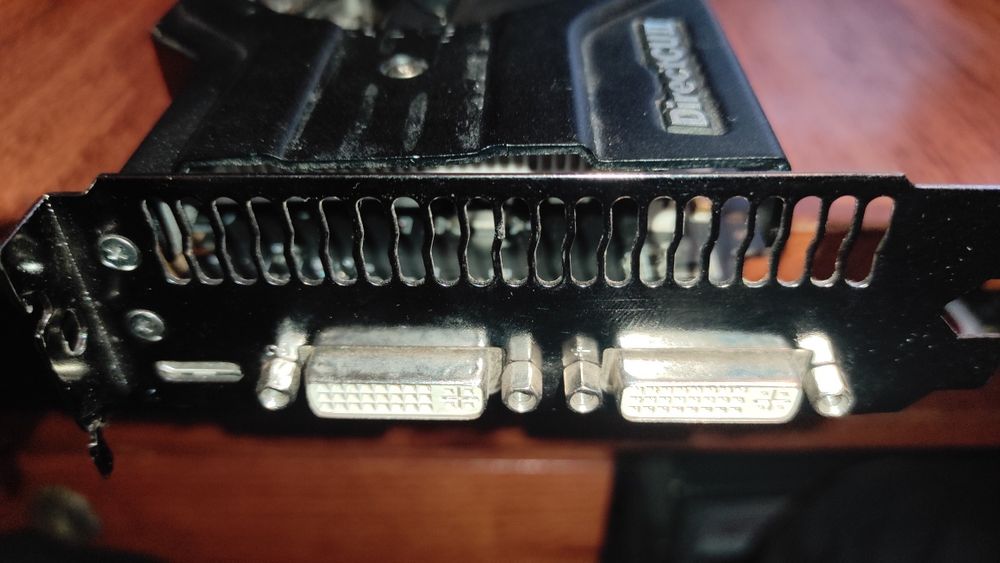GTX 560 1Gb не робоча