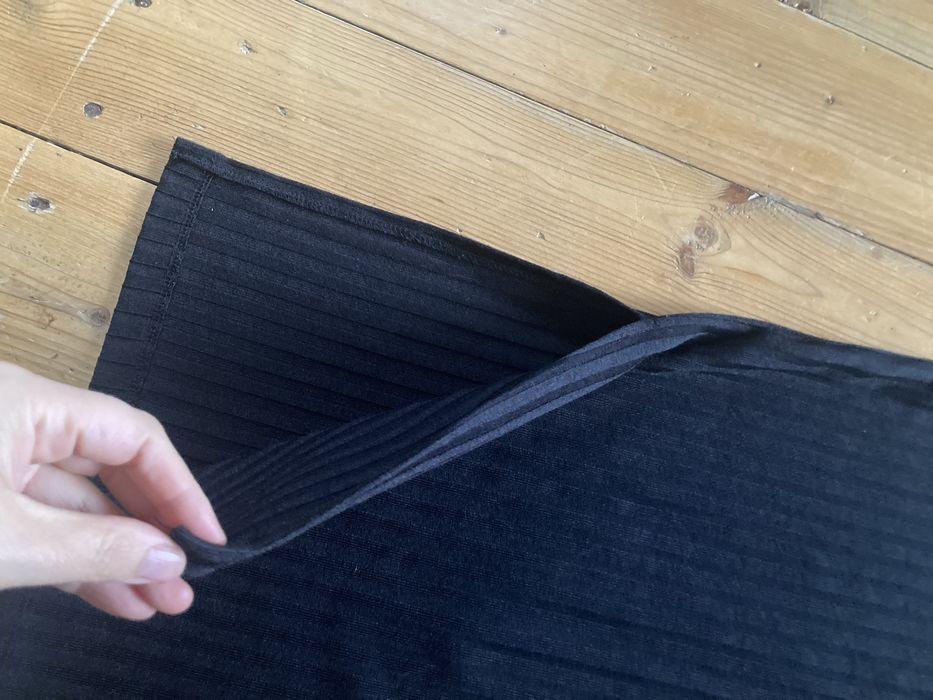 Prążkowana długa spódnica