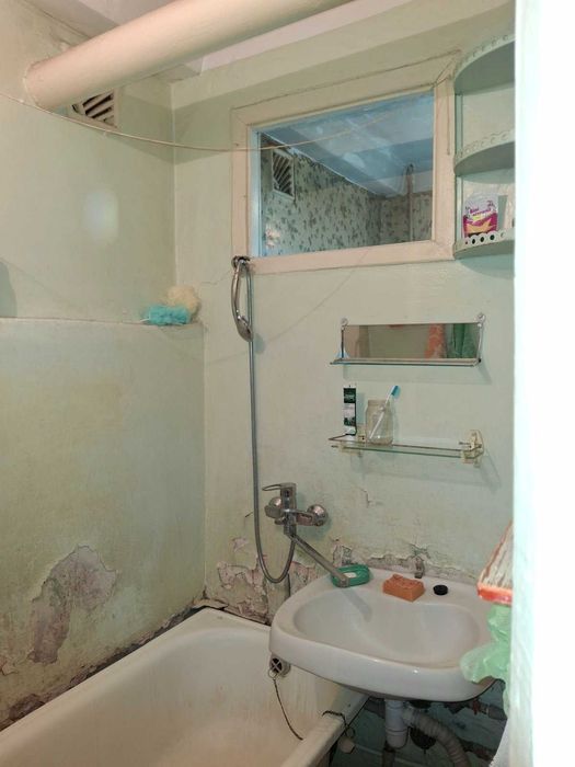 Продам 2-к квартиру, Космический район, ул. Парамонова