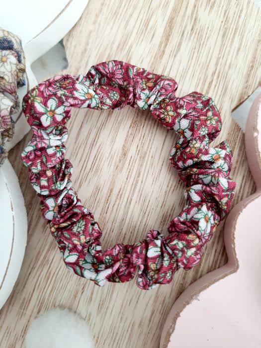 Gumki do włosów scrunchie w kwiatuszki, zestaw 3szt
