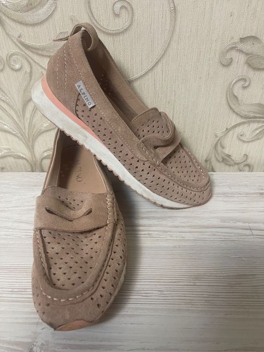 Жіночі босоніжки 39 р