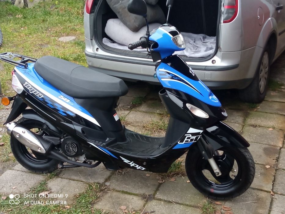 Skuter 50 4t ZIP Tops prawie nowy.