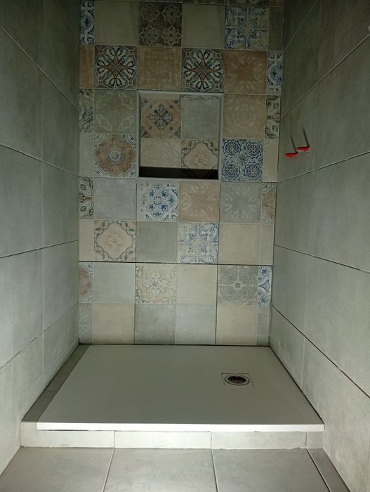 Pladur, Ladrilho, Alvenaria, Canalização, Carpintaria, Pintura