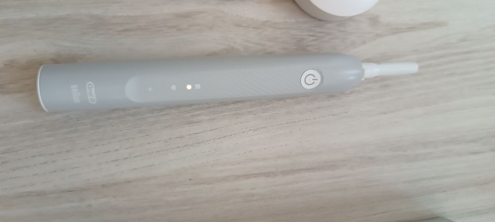 Szczoteczka do zębów elektryczna