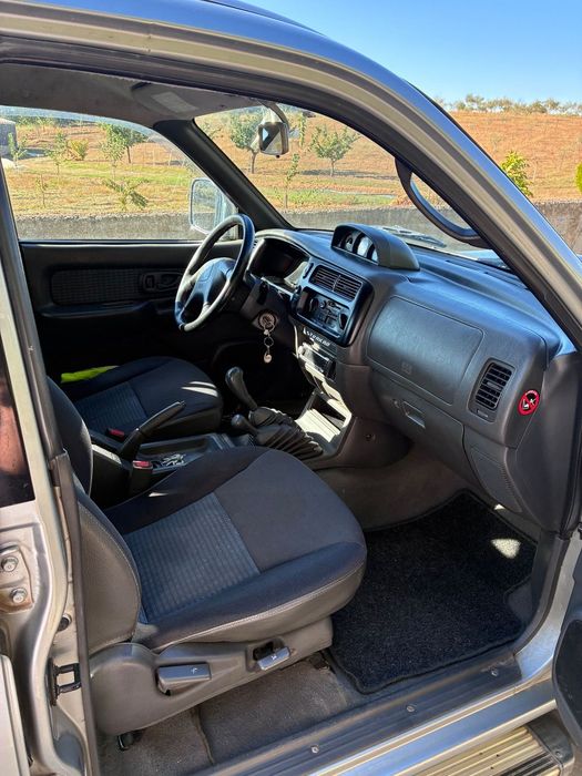Mitsubishi L200 2.5 TD Strakar ABS CD