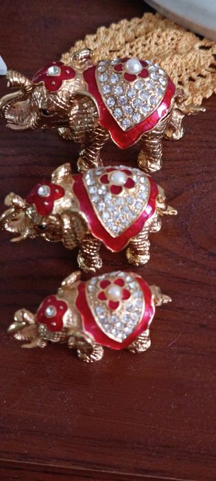 Красивые металлические слоники статуэтки-шкатулки