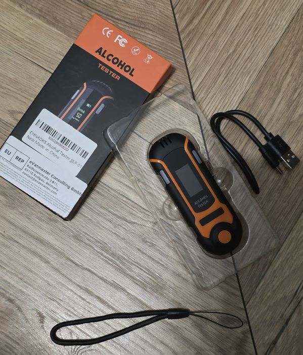 Cyfrowy alkomat do pomiaru alkoholu