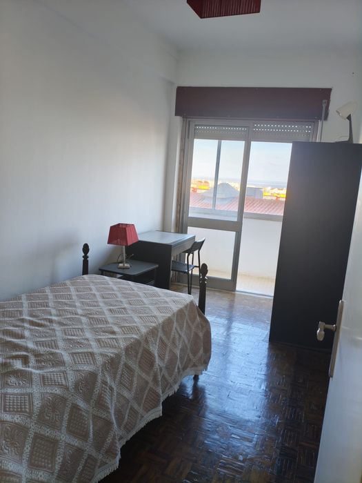 Quarto perto da Praca Paiva Couceiro Lisboa