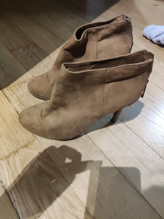 Zamszowe botki rozmiar 39 pull&bear