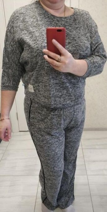 Женский костюм ( штаны и кофта)