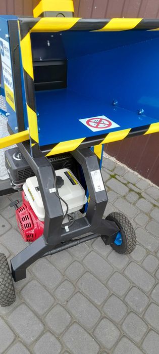 Rozdrabniacz spalinowy 15KM 4n niebieski rebak rębak walcowy tani opał