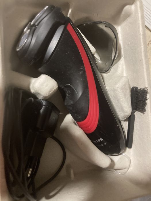 Golarka Philips Series 1000