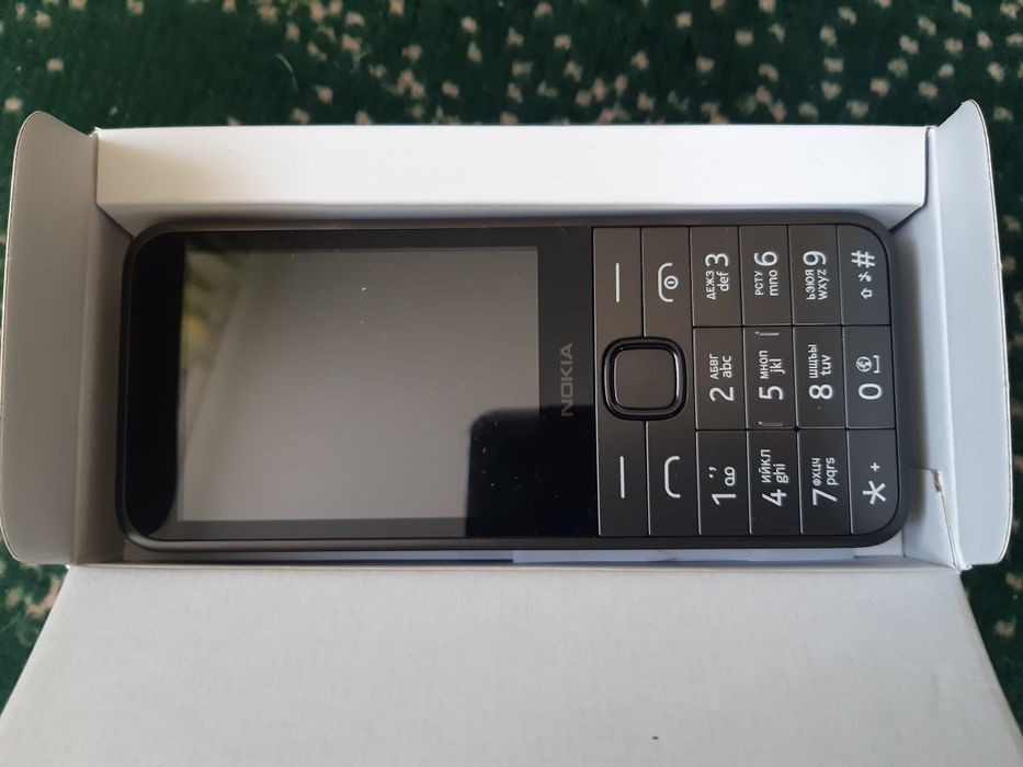 мобільний кнопковий телефон Nokia 235