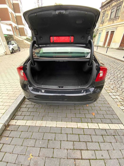 Volvo S60 D3 2.0 Diesel Manual