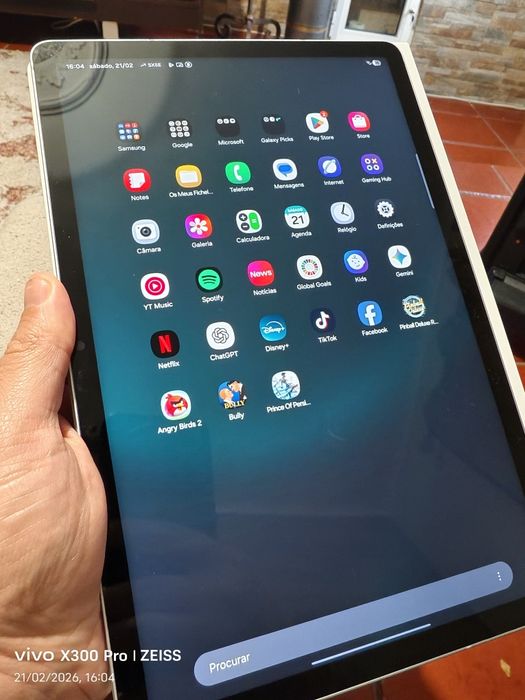 Vendo tablet Samsung S9 FE 128gb como novo com capa e S pen