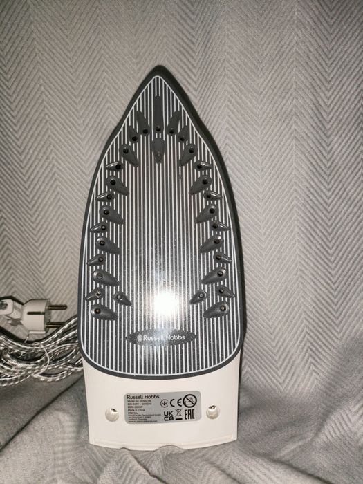 Żelazko parowe Russel Hobbs 2600W